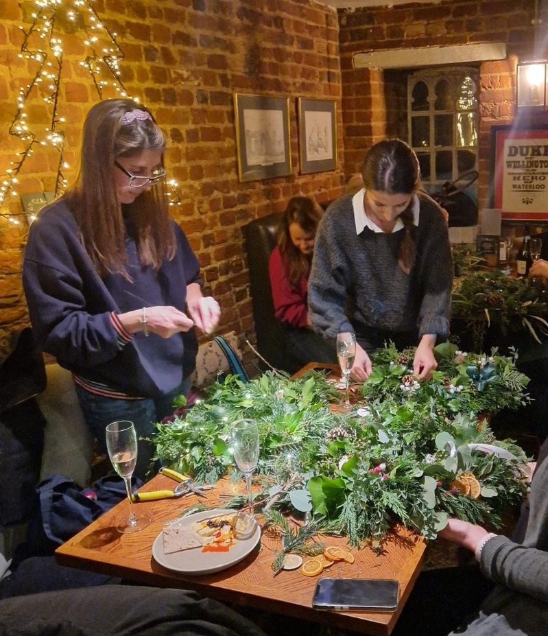 Xmas Wreath Workshop Wed 27th Nov 6.30pm to 8.30 pm